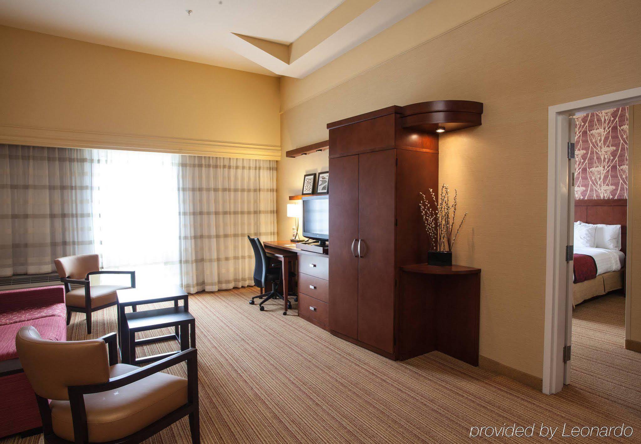 Courtyard By Marriott York Hotel Kültér fotó