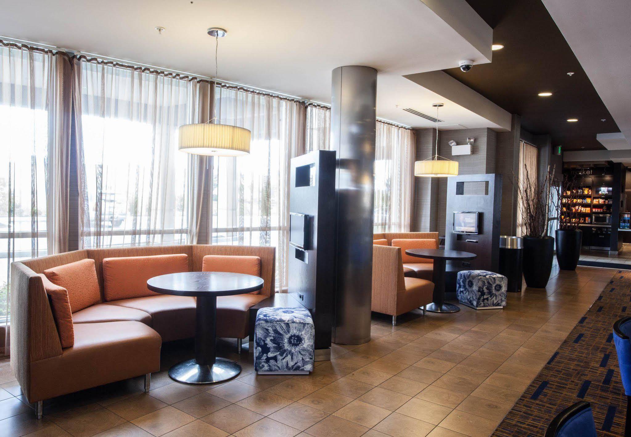 Courtyard By Marriott York Hotel Kültér fotó