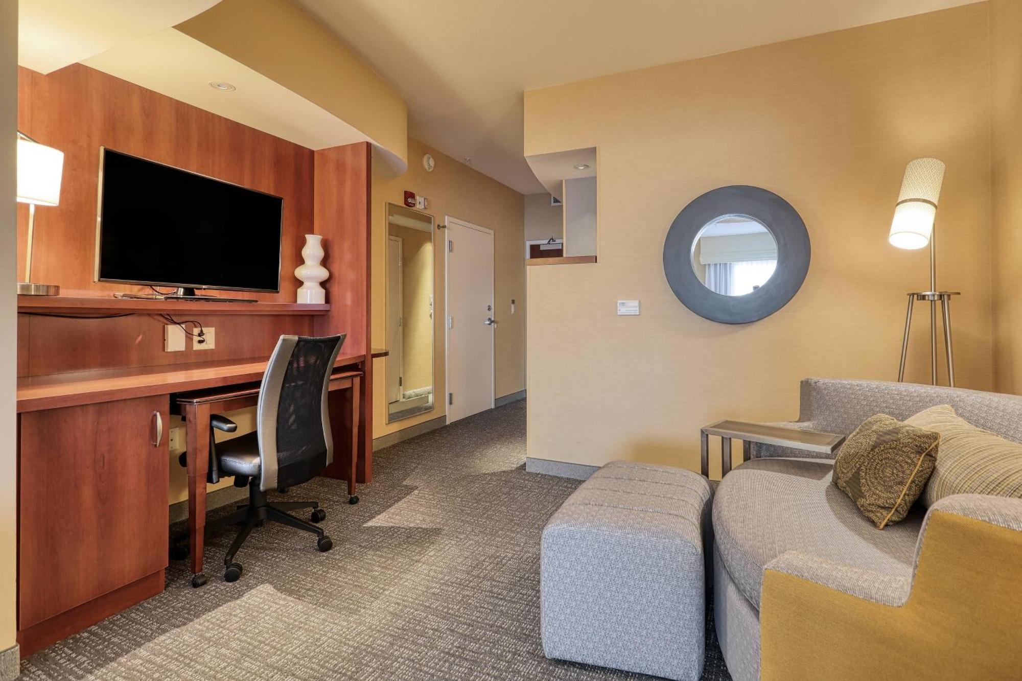 Courtyard By Marriott York Hotel Kültér fotó