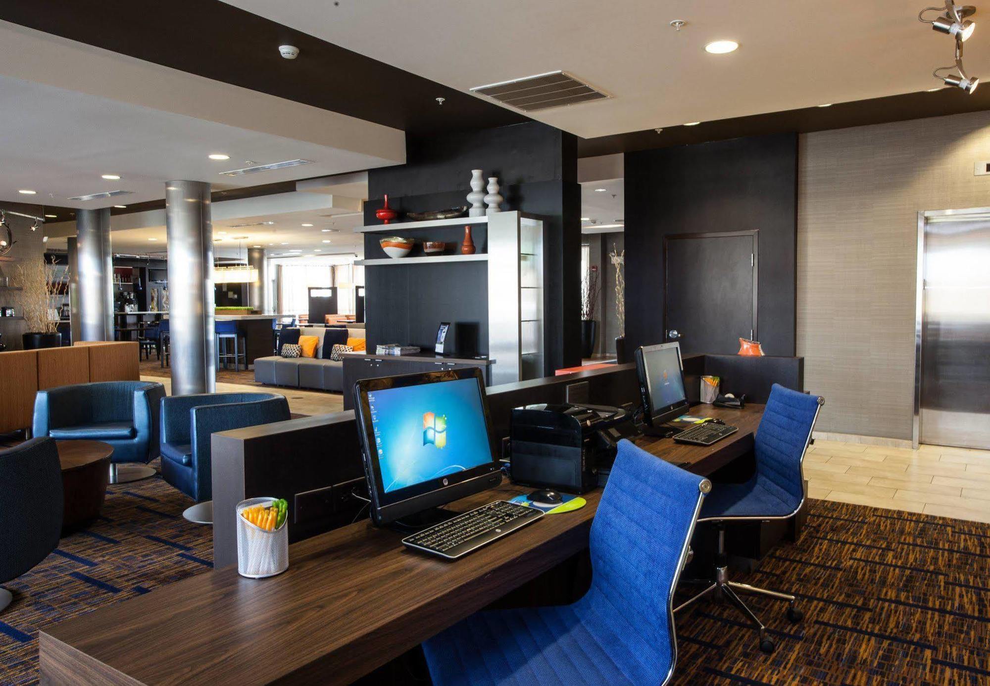 Courtyard By Marriott York Hotel Kültér fotó